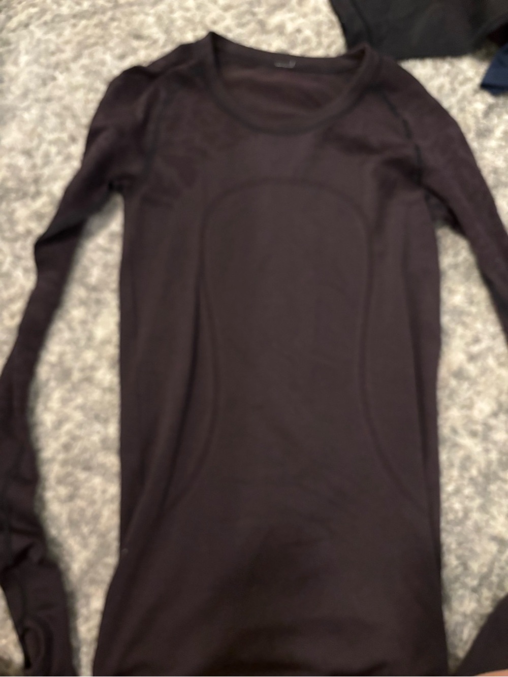 Lulu Lemon Long-Sleeve Athletic Top - Maroon